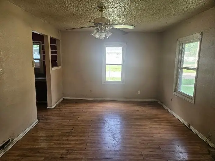 2950 Mahaska Avenue, Des Moines, IA 50317 - #3