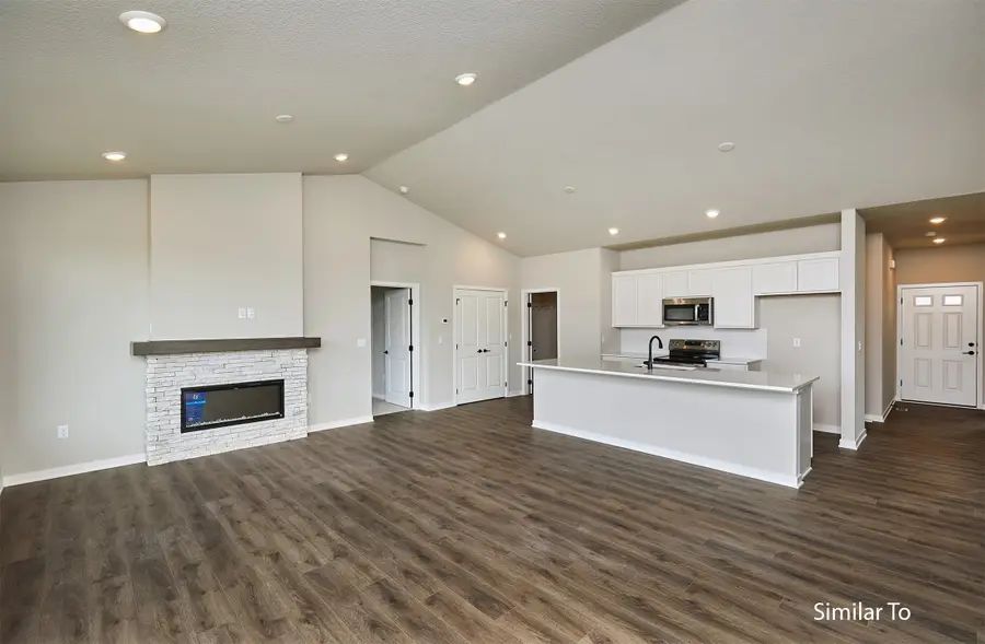 635 NW Atlas Lane, Waukee, IA 50263 - #3