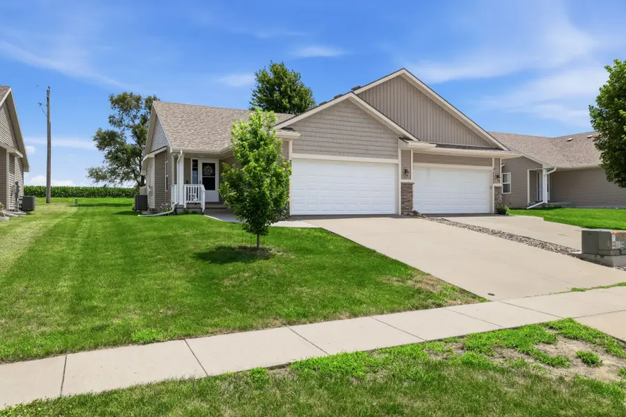 2615 Tracy Avenue, Van Meter, IA 50261 - #2