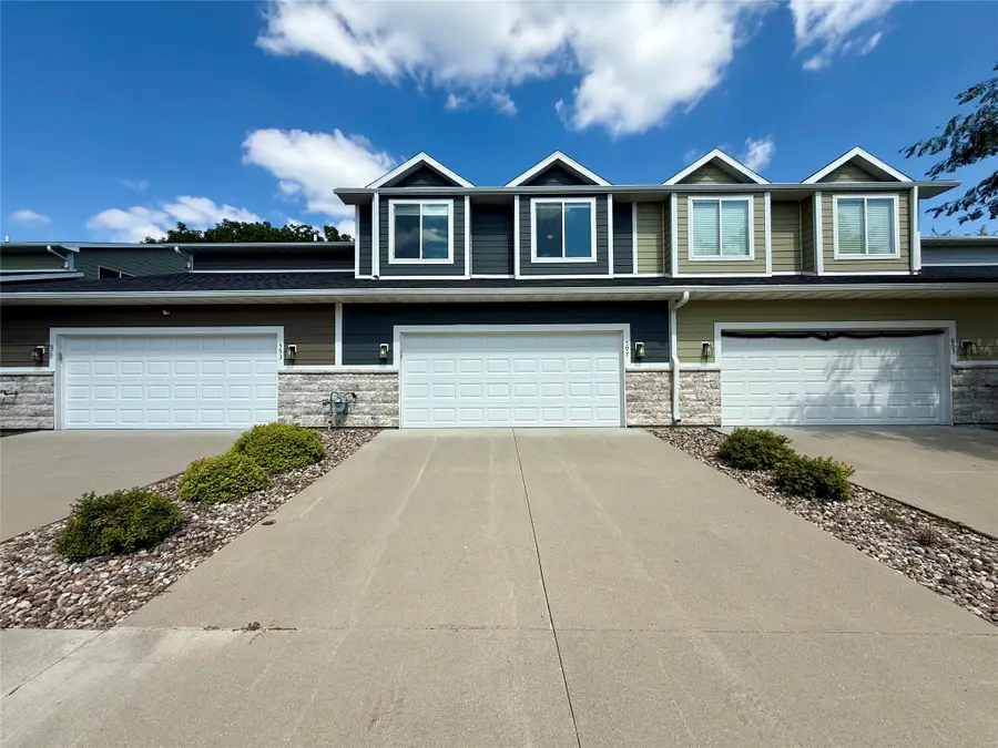 597 Spring Crest Lane, Waukee, IA 50263 - #3