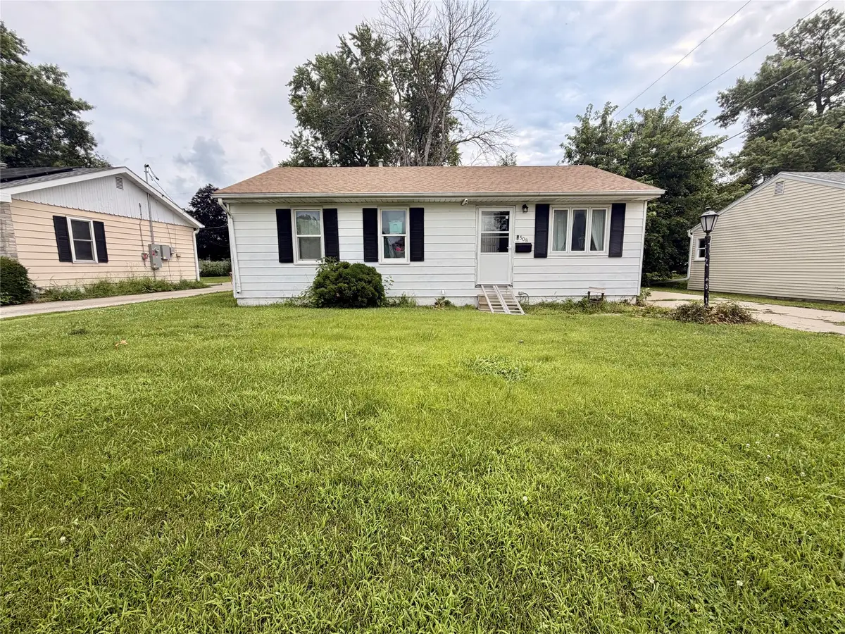 508 E 24th Street S, Newton, IA 50208 - #1