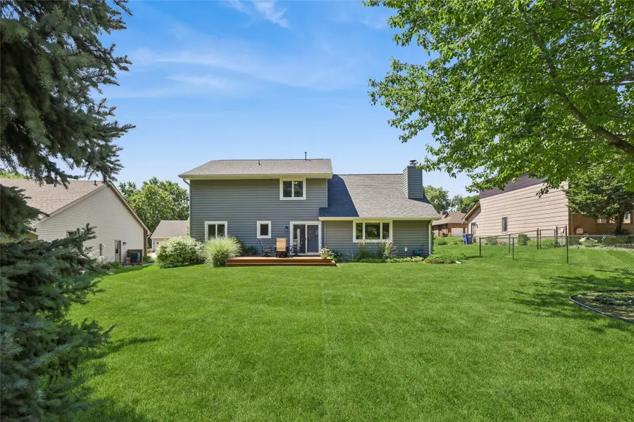 9617 Tanglewood Drive, Urbandale, IA 50322 - #2