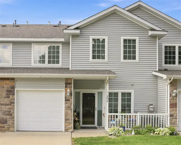 500 N Valley Drive #206, Des Moines, IA 50312