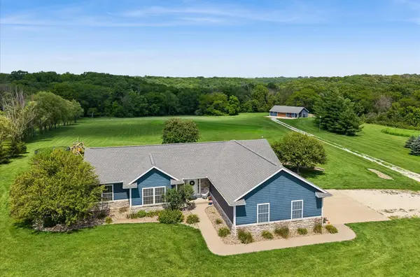 2207 196th Court, Winterset, IA 50273