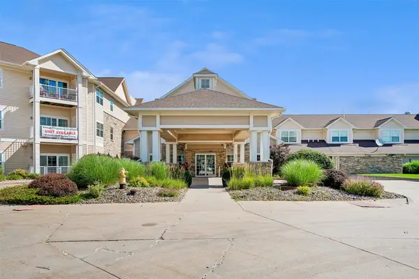 600 E Hillcrest Avenue #213, Indianola, IA 50125