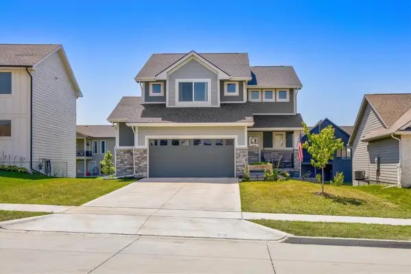 18126 Alpine Drive, Clive, IA 50325