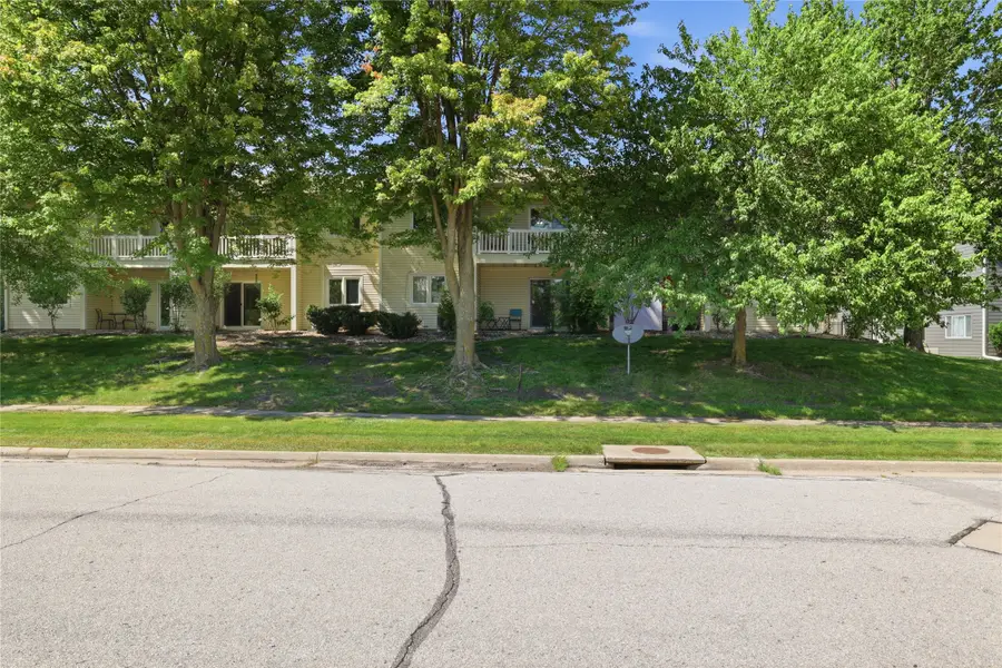412 Faulkner Court, Ames, IA 50014 - #2