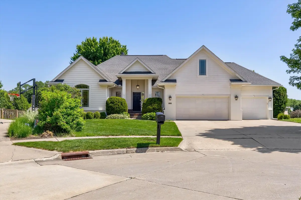 3915 154th Court, Urbandale, IA 50323 - #1