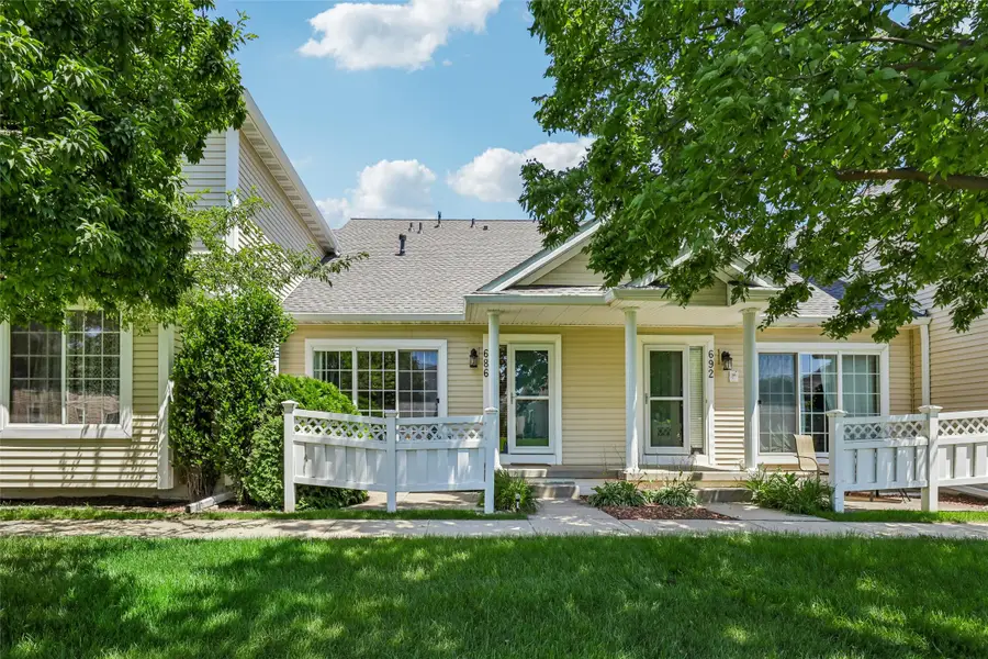 686 SE Williams Court, Waukee, IA 50263 - #2