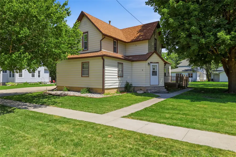 1108 Park Street, Gowrie, IA 50543 - #2
