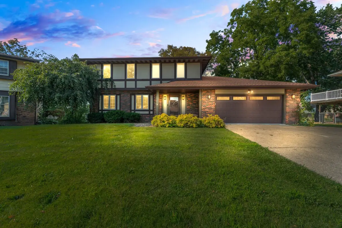 1428 N 7th Avenue E, Newton, IA 50208 - #1