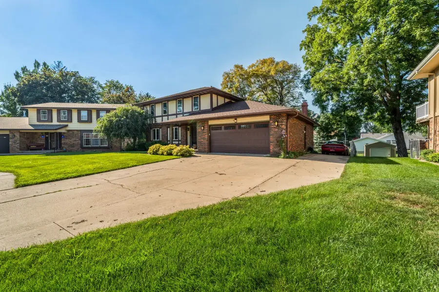 1428 N 7th Avenue E, Newton, IA 50208 - #3