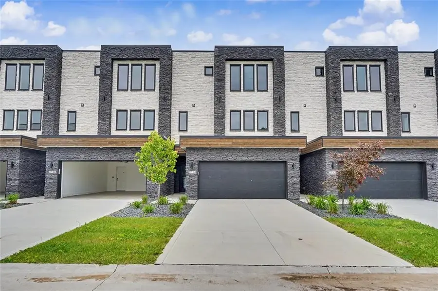 2728 Fleur Drive, Des Moines, IA 50321 - #2