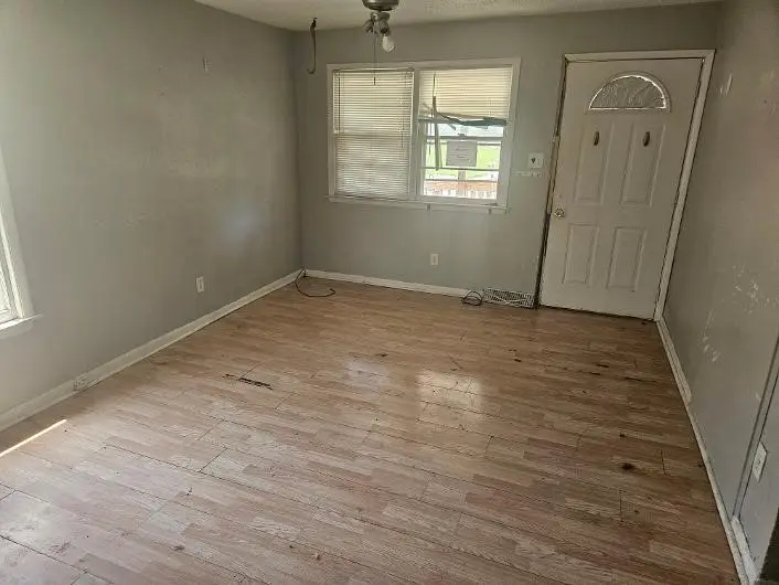 3215 SW 7th Street, Des Moines, IA 50315 - #2