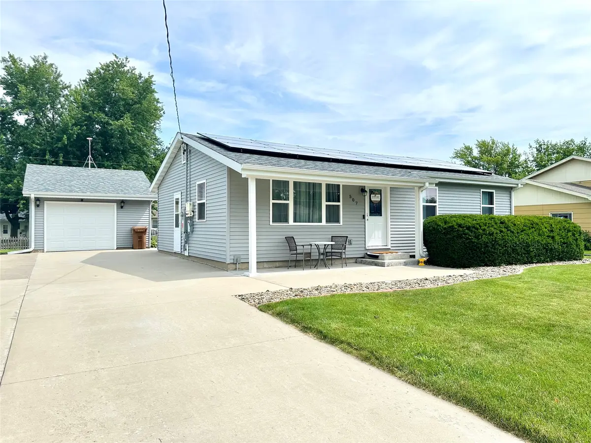 507 12th Avenue, Grinnell, IA 50112 - #1