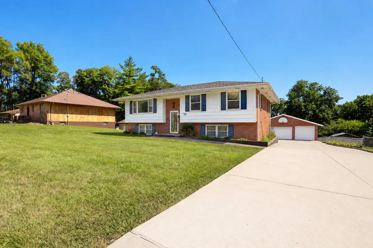 341 E Rose Avenue, Des Moines, IA 50315 - #1