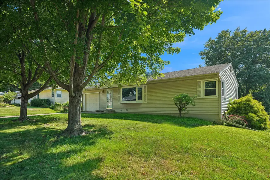 8041 Crestview Drive, Des Moines, IA 50320 - #3
