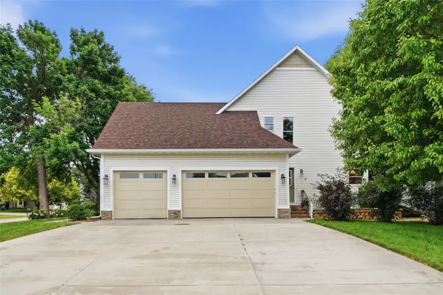 13228 Rocklyn Drive, Urbandale, IA 50323 - #2