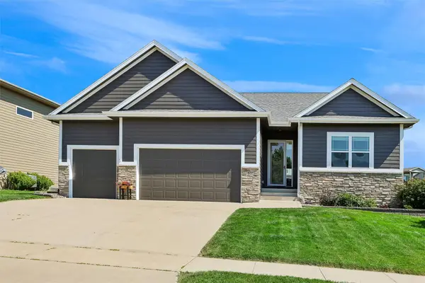 520 Timberview Drive, Adel, IA 50003