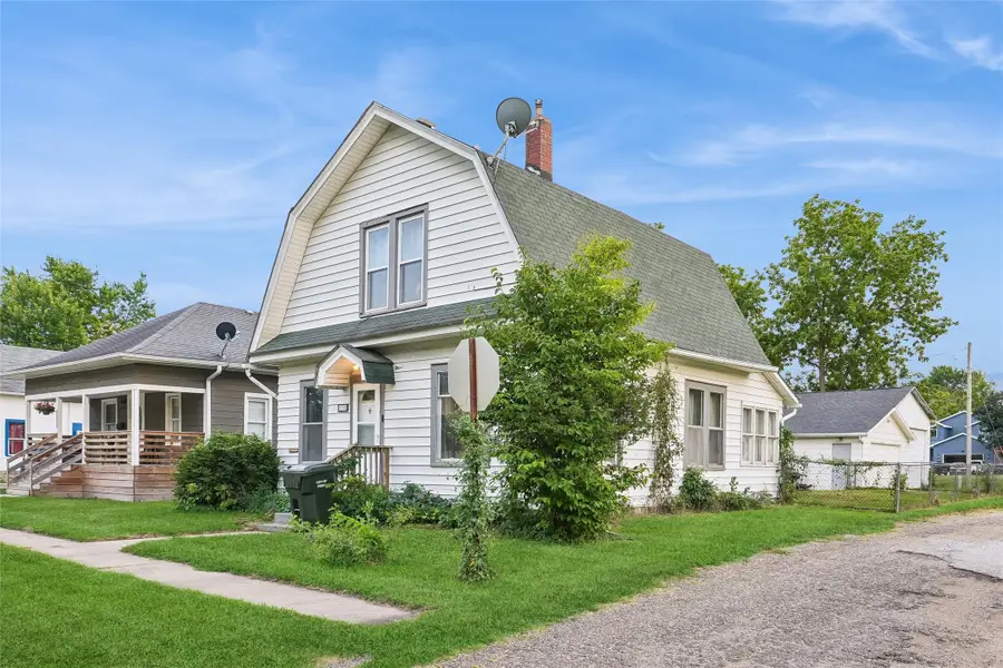 1705 Iowa Street, Perry, IA 50220 - #2
