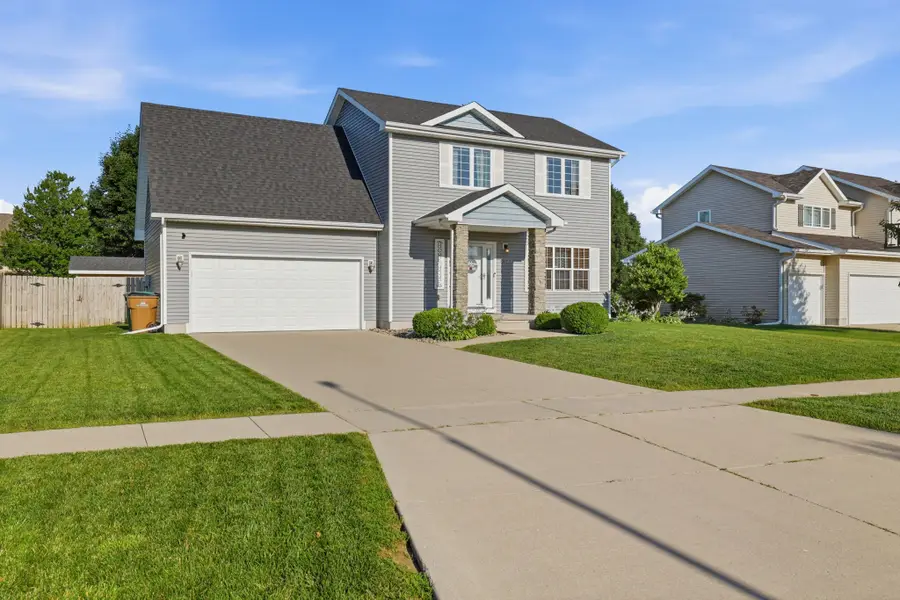 5921 NW 106th Street, Johnston, IA 50131 - #2