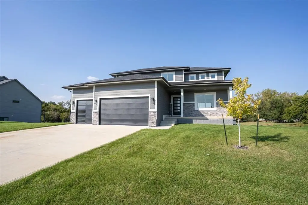 537 SE Walnut Woods Drive, West Des Moines, IA 50265 - #1