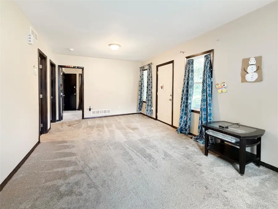 3114 S Union Street, Des Moines, IA 50315 - #3