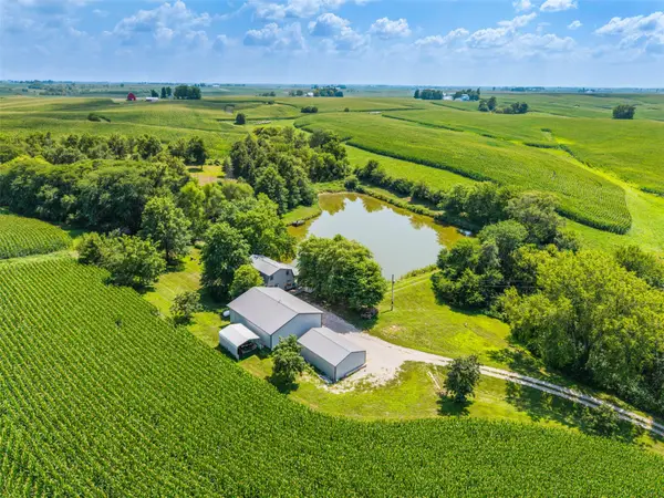1834 Eaton Avenue, Leighton, IA 50143