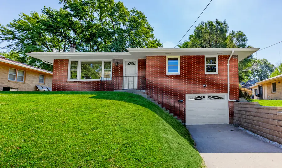 3205 Fairlane Drive, Des Moines, IA 50315 - #2