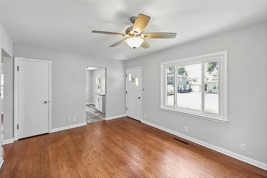 300 E 17th Street N, Newton, IA 50208 - #3