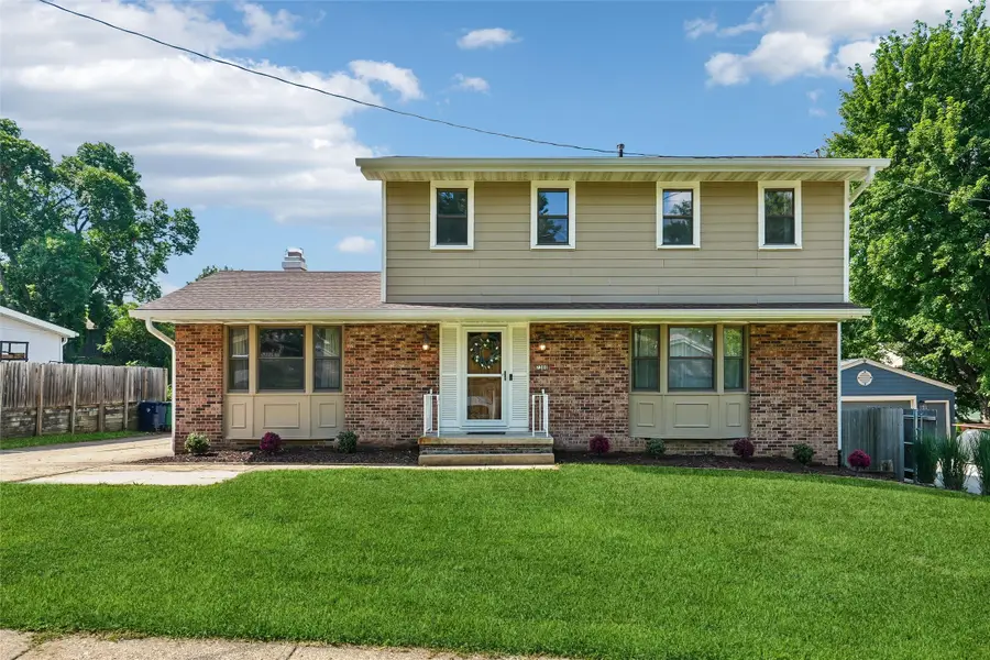 7300 Prairie Avenue, Urbandale, IA 50322 - #2