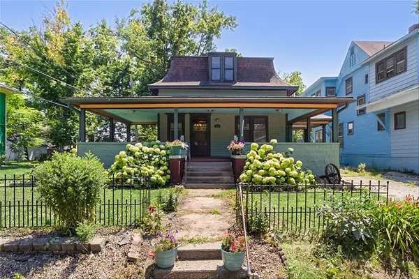 2124 Drake Park Avenue, Des Moines, IA 50311