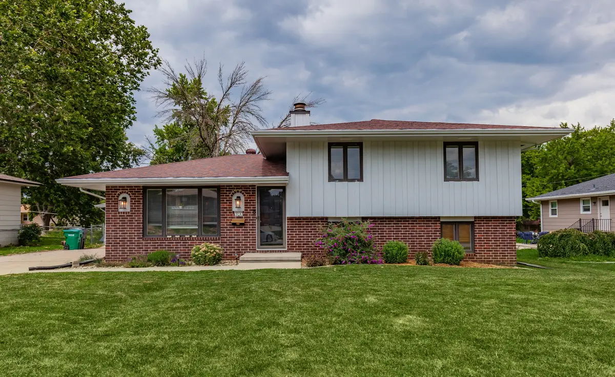 614 SE 8th Street, Ankeny, IA 50021 - #1