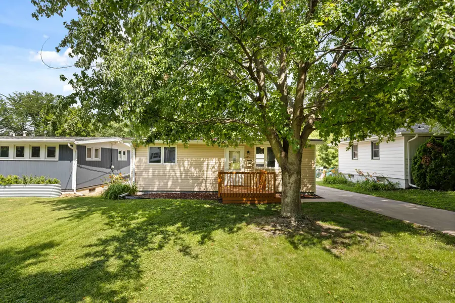 3851 43rd Street, Des Moines, IA 50310 - #2