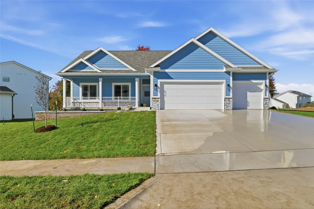4738 Hillsdale Drive, Urbandale, IA 50322 - #1