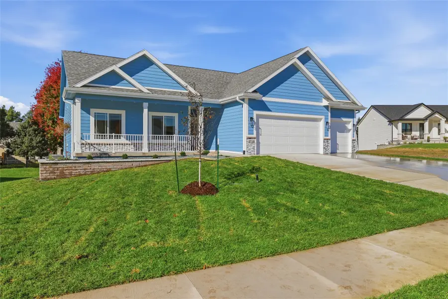 4738 Hillsdale Drive, Urbandale, IA 50322 - #3