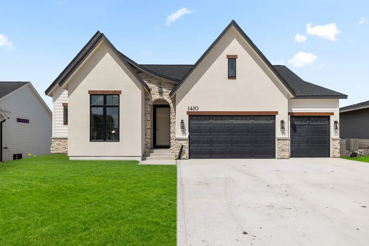 1410 NW Alderleaf Drive, Waukee, IA 50263 - #1