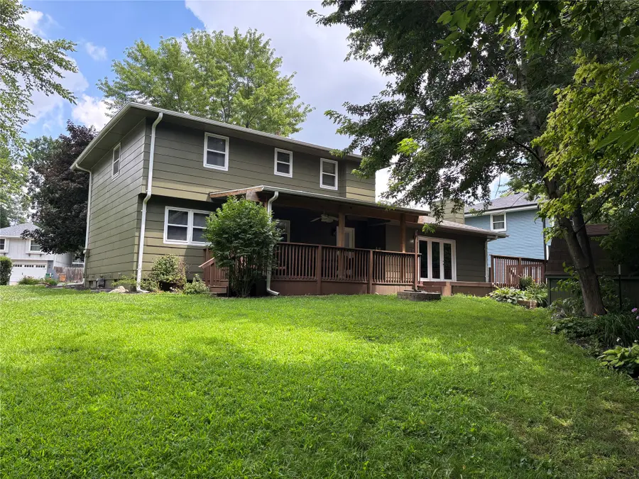 1622 NW 109th Street, Clive, IA 50325 - #3