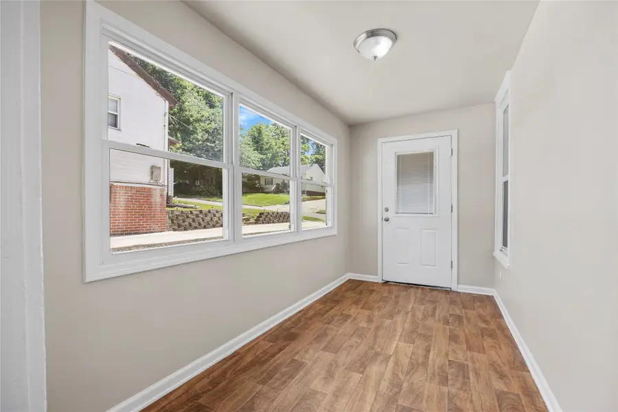 523 Virginia Avenue, Des Moines, IA 50315 - #3