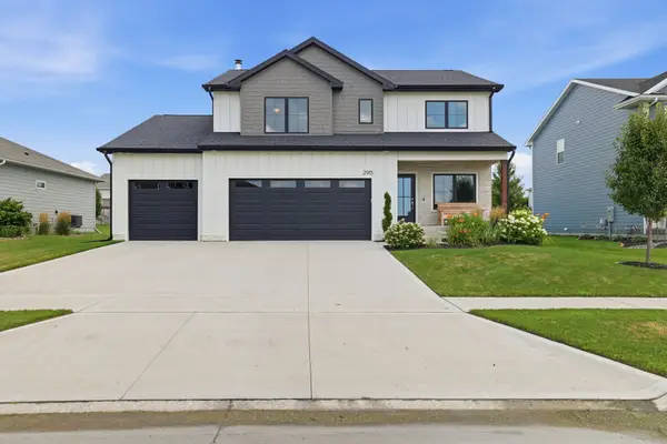 2915 NW Beechwood Court, Ankeny, IA 50023