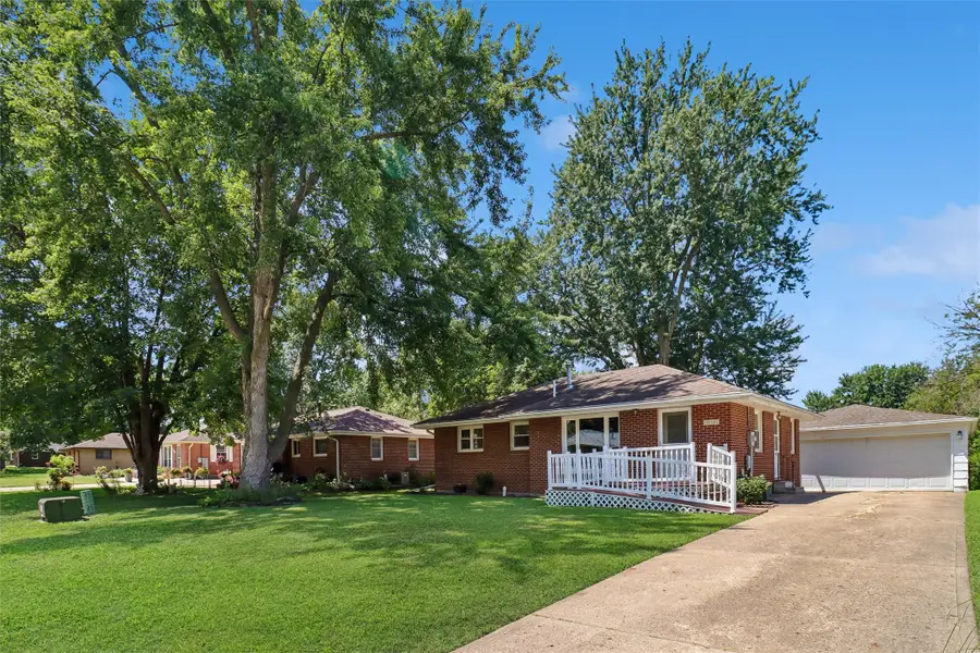 1111 N D Street, Indianola, IA 50125 - #2