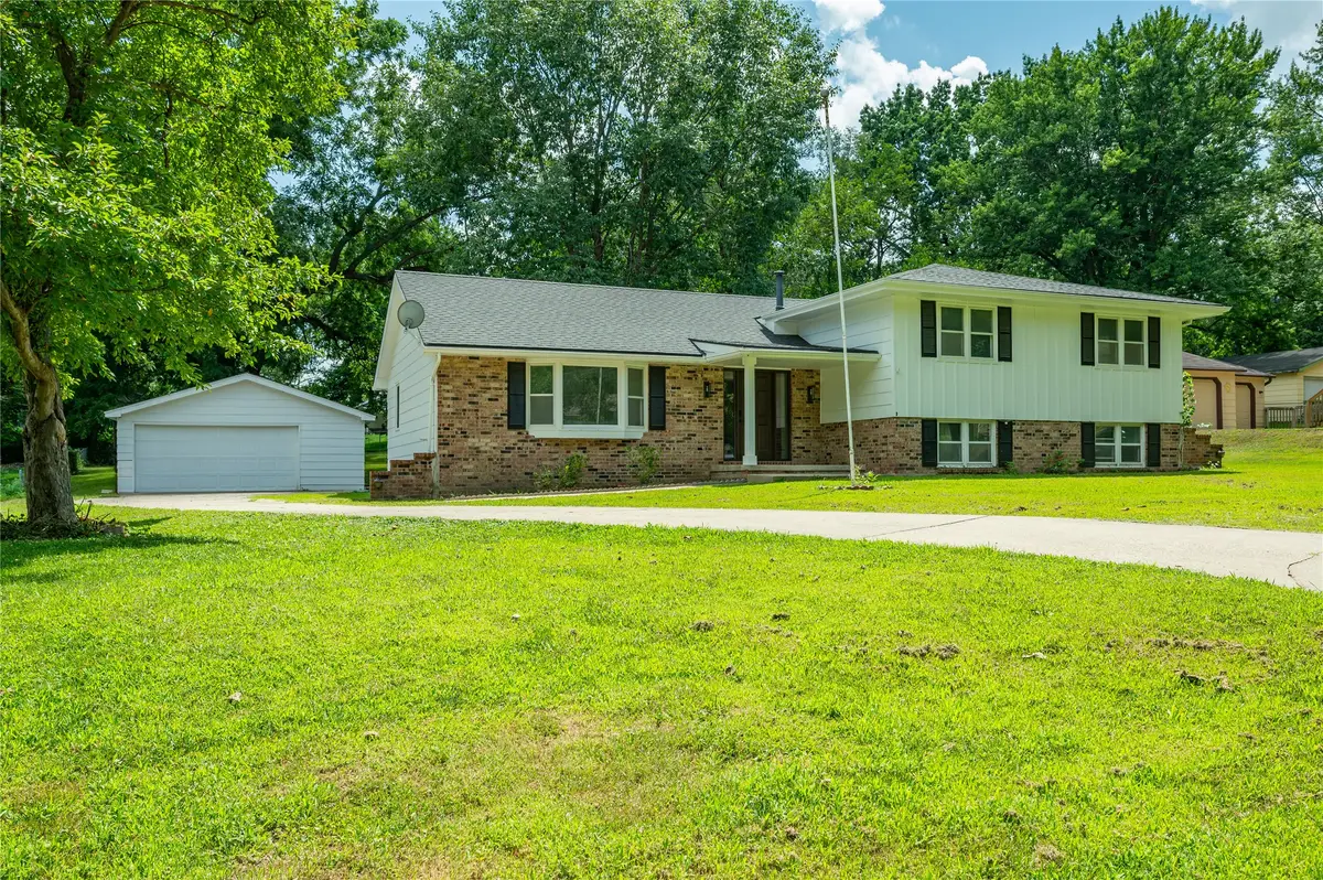 1525 E Virginia Avenue, Des Moines, IA 50320 - #1