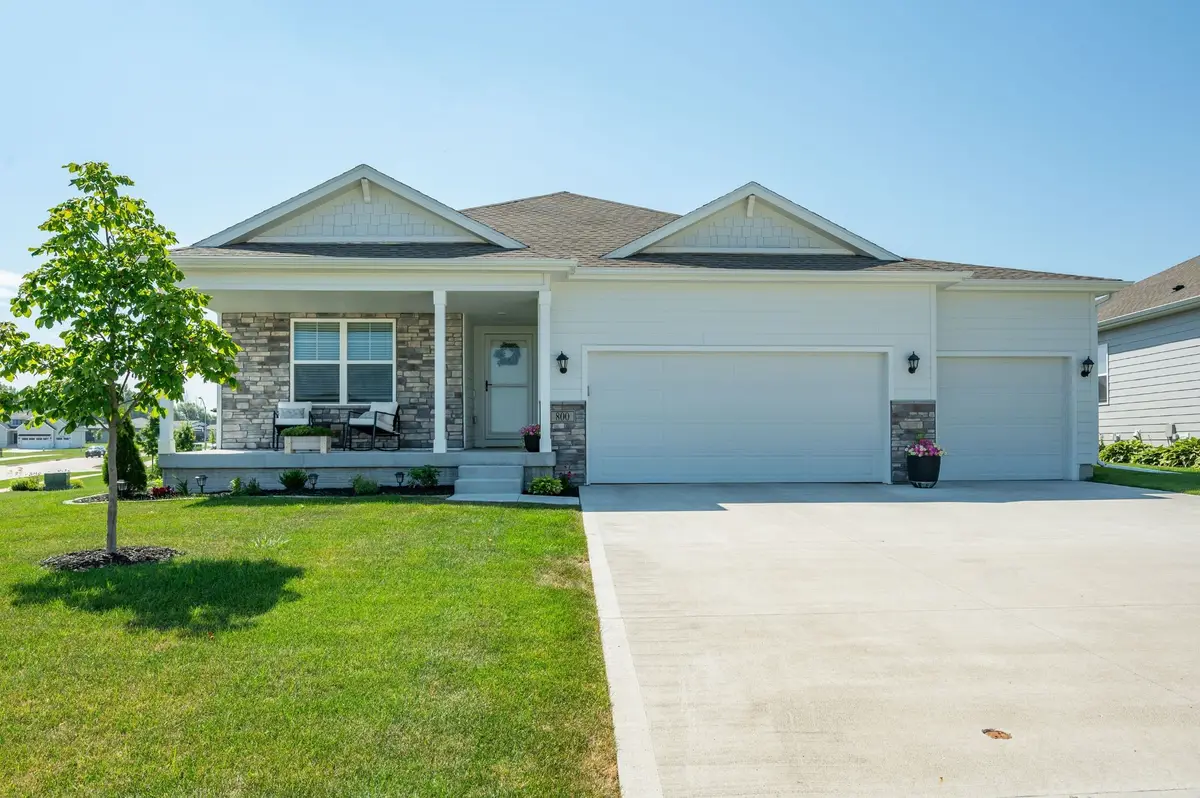 800 Knoll Drive, Norwalk, IA 50211 - #1