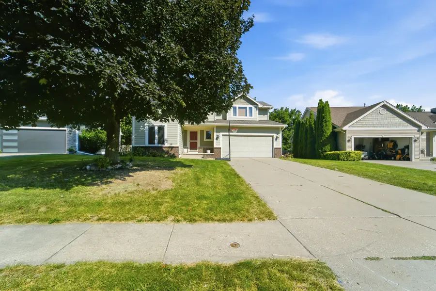 14543 Summit Drive, Clive, IA 50325 - #2