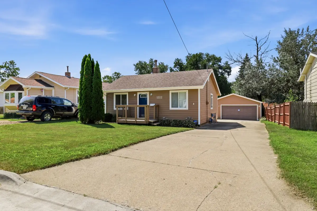 1322 Bundy Street, Des Moines, IA 50315 - #1