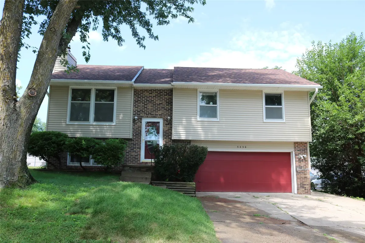 3230 SE 21st Street, Des Moines, IA 50320 - #1