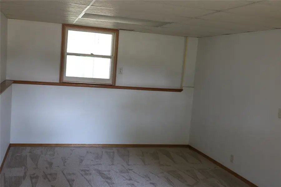 3230 SE 21st Street, Des Moines, IA 50320 - #2