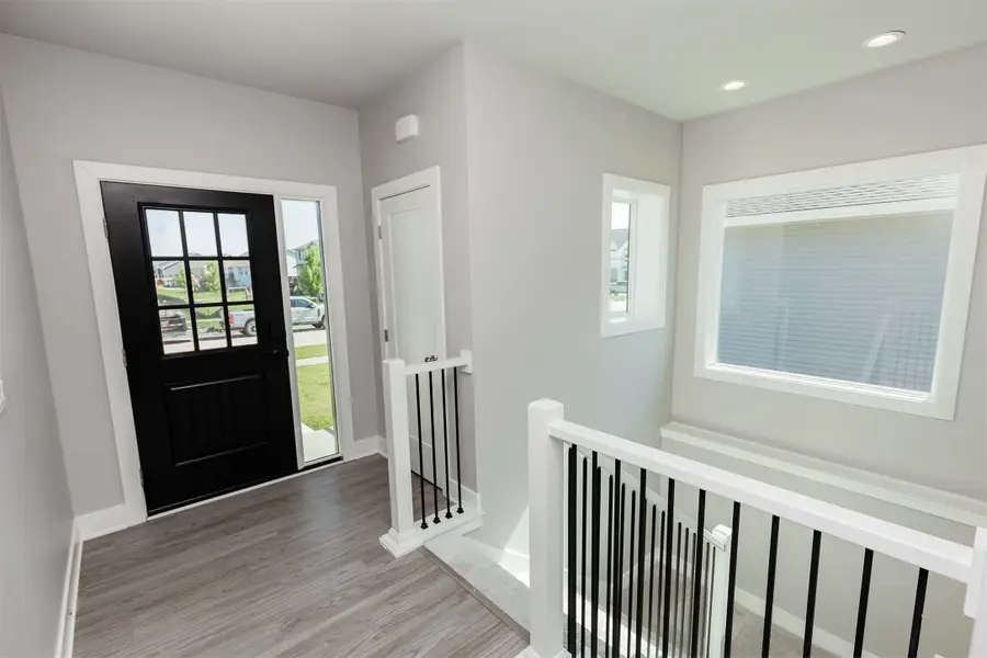 860 Gray Avenue, Waukee, IA 50263 - #2