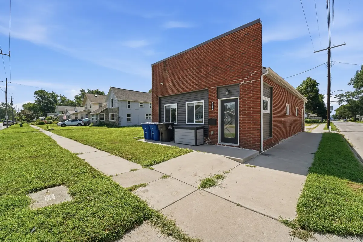 2301 E Grand Avenue, Des Moines, IA 50317 - #1