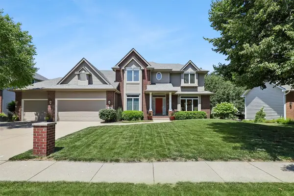 5773 Coachlight Court, West Des Moines, IA 50266